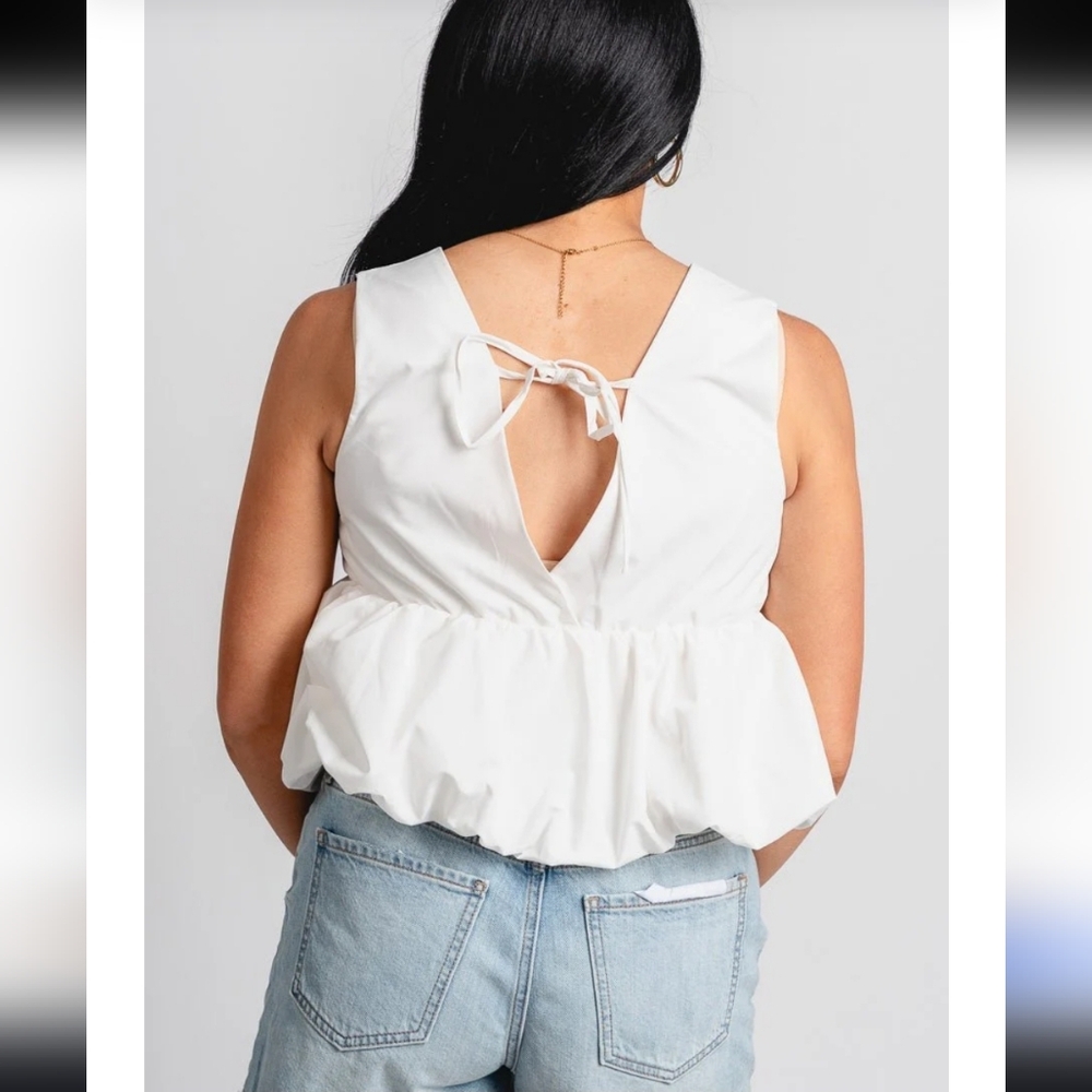 Buttermelon Babydoll Chic Peplum White Sleeveless Blouse Size Medium - Picture 5 of 8